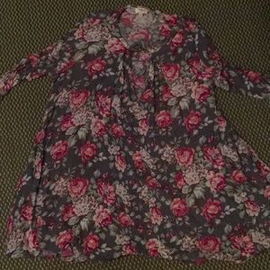 Umgee gray and pink floral tunic